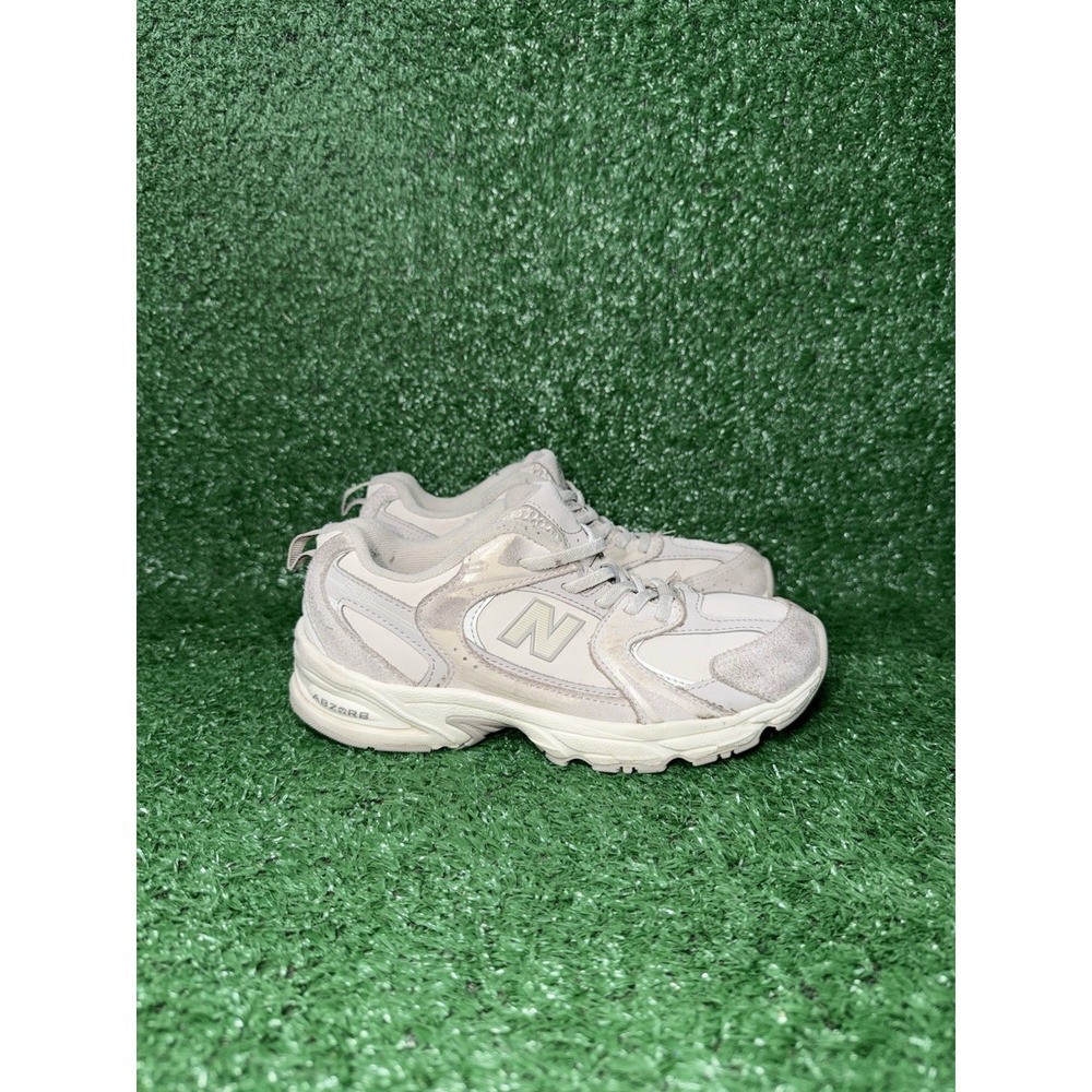 New Balance 530 Boys Size 2Y Beige White Running Shoes Comfort Sneakers